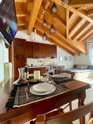 Dining - Attic Ancient Milan (San Giuliano Milanese)