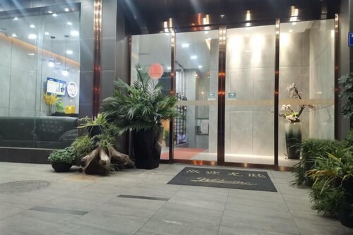 Panlongshan Hotel (Su Longqiao Subway Station Store)