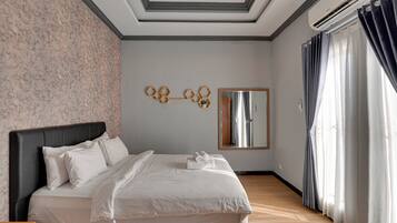 Villa, Patio, Pool View | 4 bedrooms, in-room safe, free WiFi, bed sheets