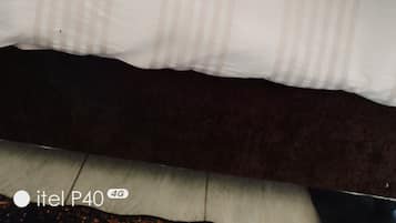 2 chambres, fer et planche Ă  repasser, Wi-Fi, draps fournis