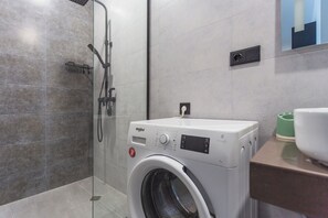 Deluxe-Apartment, Stadtblick | Badezimmer