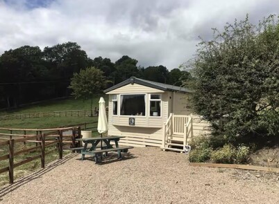 RURAL RETREAT SET IN THE SCENIC TANAT VALLEY