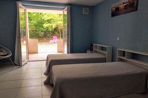 3 室のベッドルーム、アイロン / アイロン台