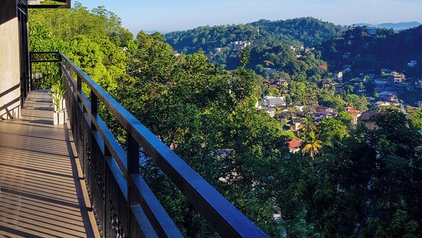 Kamar Double, balkon, pemandangan gunung | Pemandangan dari kamar
