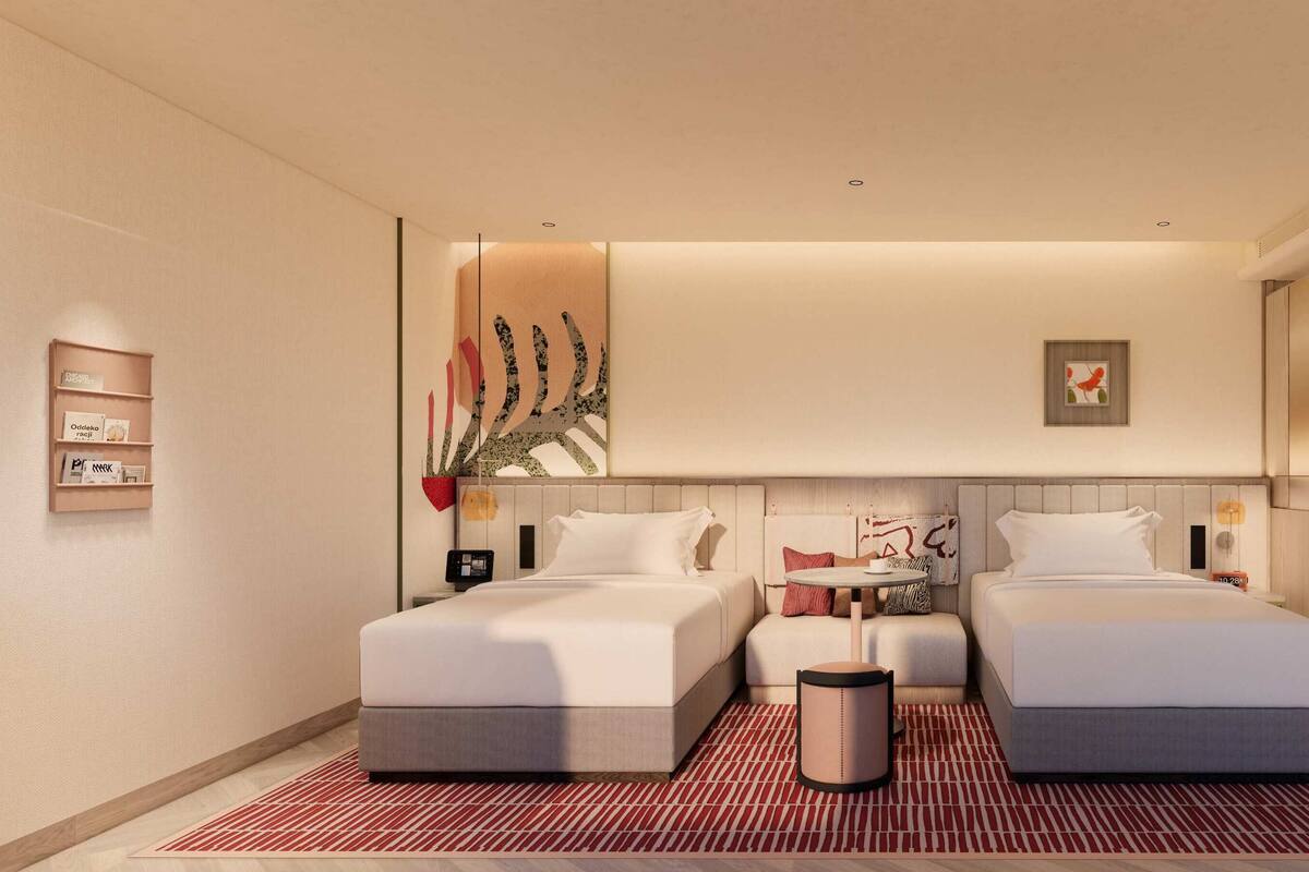 Ropa de cama de alta calidad, edredones de plumas, minibar y escritorio