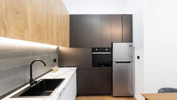 Casa de ciudad, 4 habitaciones, balcón | Cocina privada | Cafetera y tetera y tetera eléctrica
