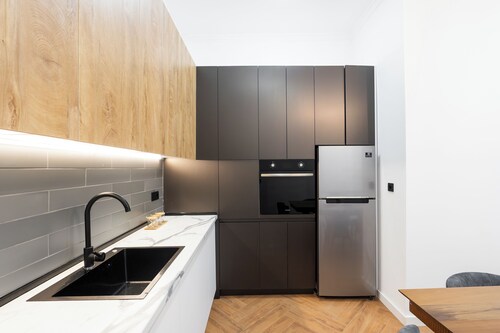 Chic & Modern 4BR Home in Old Tbilisi