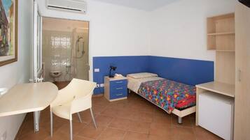 Classic-Einzelzimmer | Zimmersafe, Schreibtisch