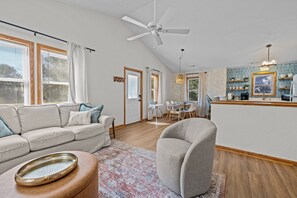 TV - Mins to Beach~Hot Tub~Projector~Shuffleboard (Kill Devil Hills)