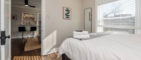 Iron/ironing board, free WiFi, bed sheets