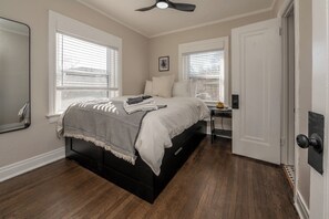 Fer et planche à repasser, accès au Wi-Fi (inclus), literie fournie