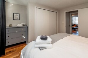 Fer et planche à repasser, accès au Wi-Fi (inclus), literie fournie