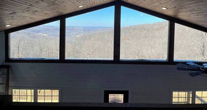 Hillside Hideaway: Ozark Views Near Buffalo River