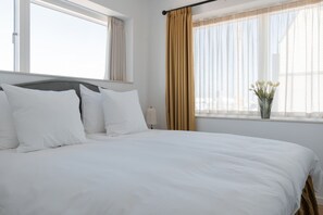 2 bedrooms, iron/ironing board, travel cot, WiFi