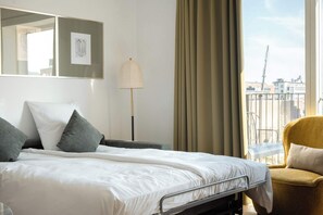 2 bedrooms, iron/ironing board, travel crib, WiFi