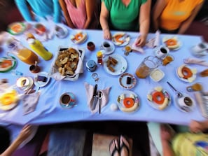 Daily continental breakfast (EUR 8 per person)