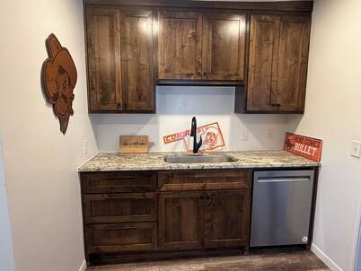 2 King Bed OSU Rental House