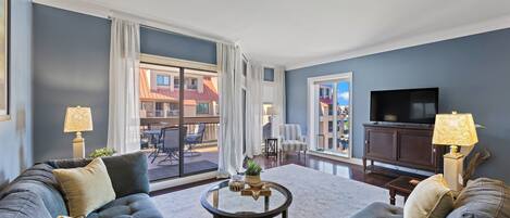 Smart-TV, Bücher, Arbeitsbereiche