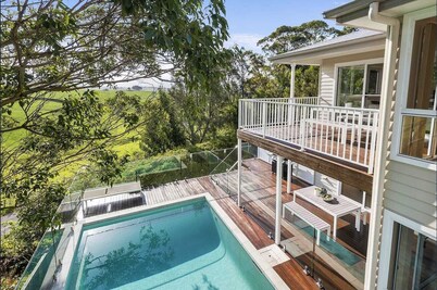 Wave and Willow Retreat - Luxury Family Coastal Holiday Home