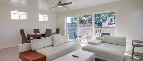 テレビ、書斎 / ワークスペース