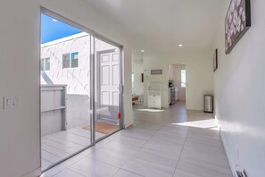 Interior - Ocean views, steps to beach, AC downstairs, family (San Diego)