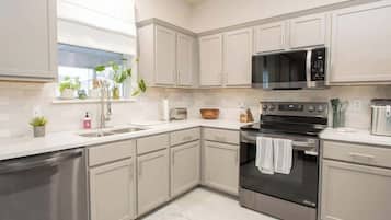 ๋์ฅ๊ณ , ์ ์๋ ์ธ์ง, ์ค๋ธ, ์ฟกํ