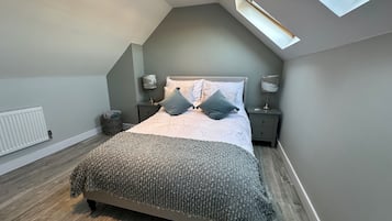 Casa | 2 habitaciones, tabla de planchar con plancha y wifi gratis
