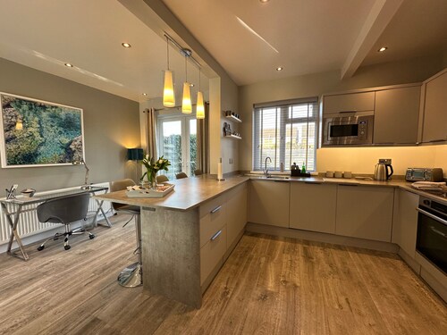 Stylish, Contemporary Home in Earl Shilton