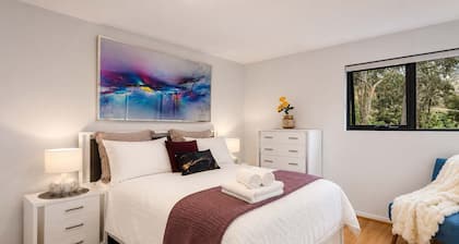 Treetops Nest | River Views & Spa | Sleeps 2