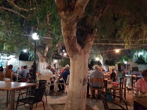 Outdoor dining - Comfortable vacation home with roof terrace in the original part of Crete (Kato Chorio)