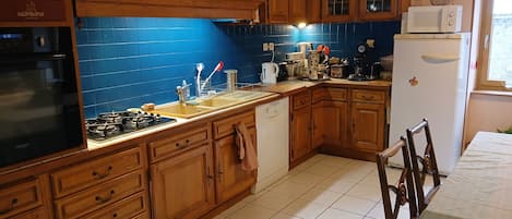 Mikrowelle, Ofen, Herdplatte, Geschirrspüler