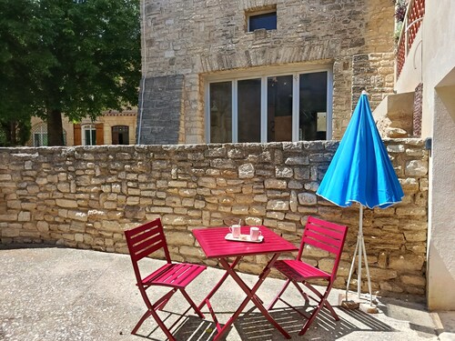Detached 50 m2 apartment in village house.