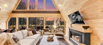 Black Lotus A-Frame | Hot Tub | Sauna | Firepit