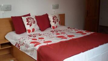 4 Schlafzimmer, Bügeleisen/Bügelbrett, WLAN, Bettwäsche