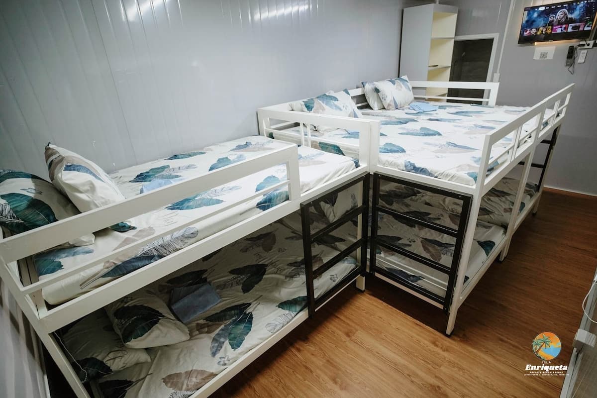 Family Room, Balcony