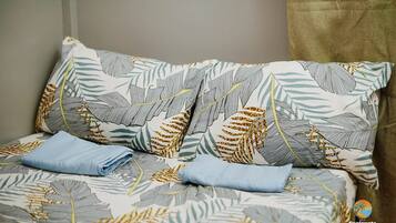 Individually furnished, free WiFi, bed sheets