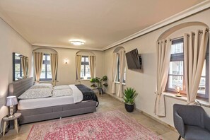 1 chambre, fer et planche à repasser, Wi-Fi gratuit, draps fournis