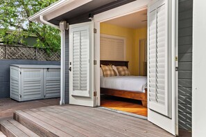 3 bedrooms, iron/ironing board, WiFi, bed sheets - Inviting 3BR Steps to Dining & Attractions (San Diego)