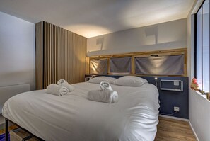 2 bedrooms, iron/ironing board, travel crib, free WiFi