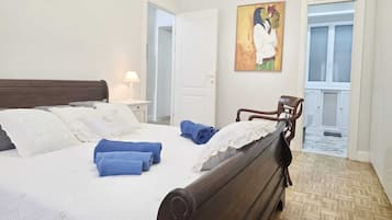 2 Schlafzimmer, BĂŒgeleisen/BĂŒgelbrett, WLAN, BettwĂ€sche