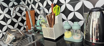 Ly Apartment & Home