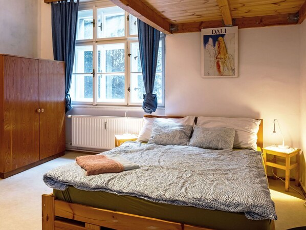 2 habitaciones, cuna de viaje y wifi gratis 