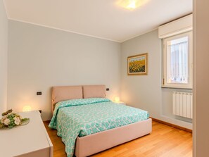 2 habitaciones, cuna de viaje y wifi gratis