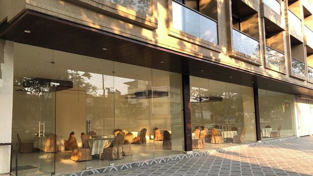 Lobby sitting area - VANTAGE POINT HOTELS & RESORTS (Lonavala)
