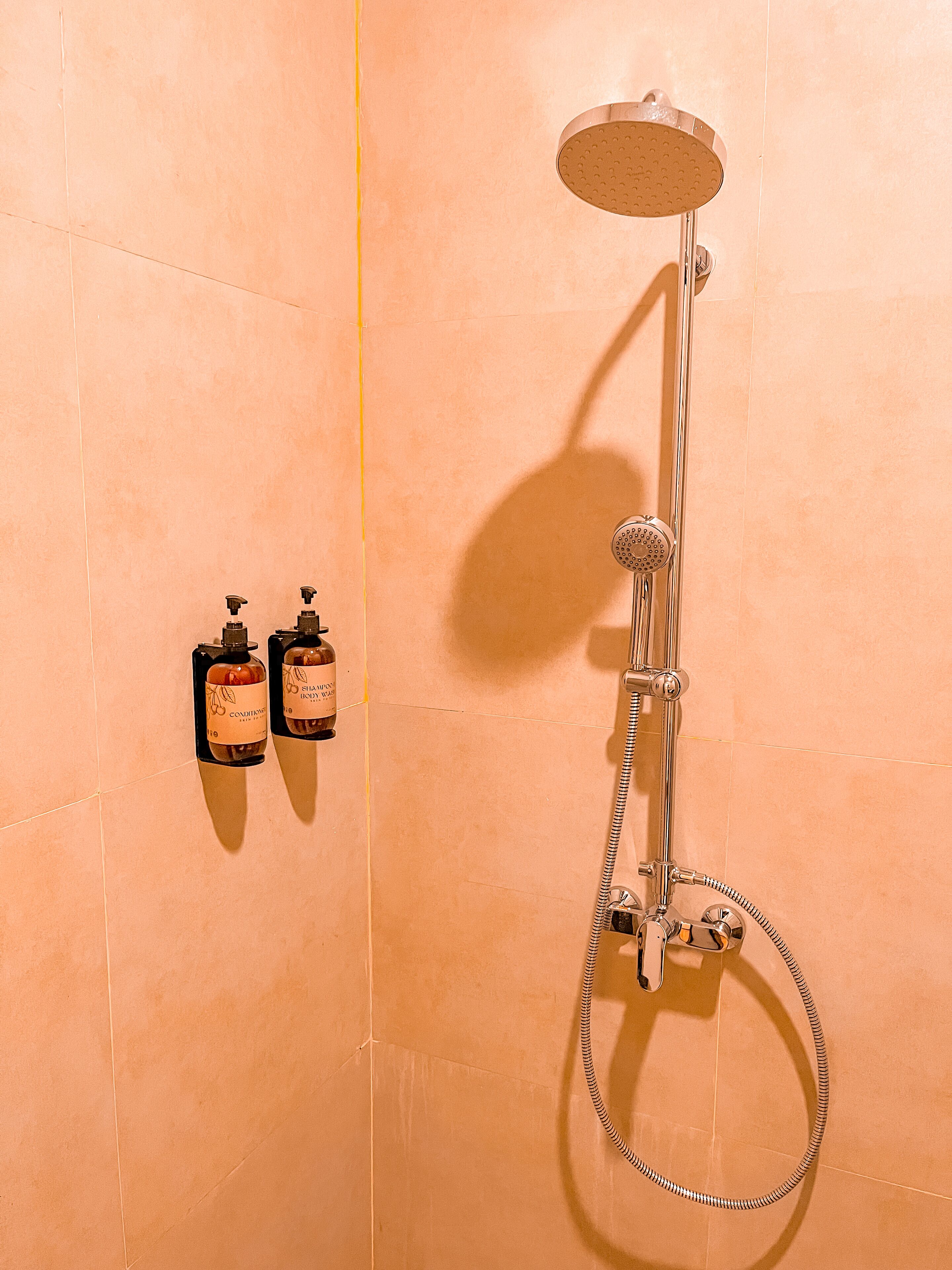 Shower kamar mandi