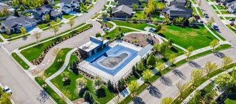 A Motown-Inspired Vinyl Retreat