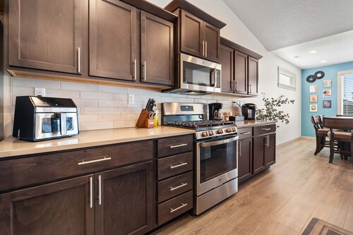 A Motown-Inspired Vinyl Retreat