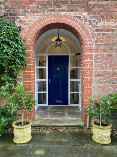 Fabulous unique accommodation within walking distance of Nantwich town centre