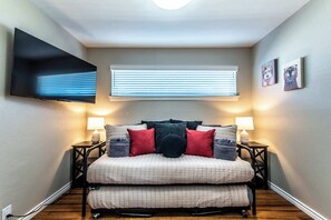 6 bedrooms, iron/ironing board, travel crib, WiFi - Ocean View Splendor S (Corpus Christi)