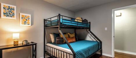 6 bedrooms, iron/ironing board, travel cot, WiFi